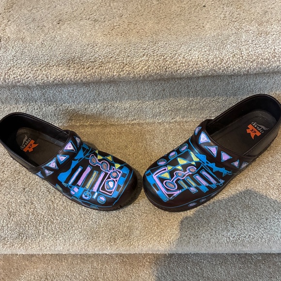 Hans Painted Danskos Womens Size 11 - Picture 4 of 8
